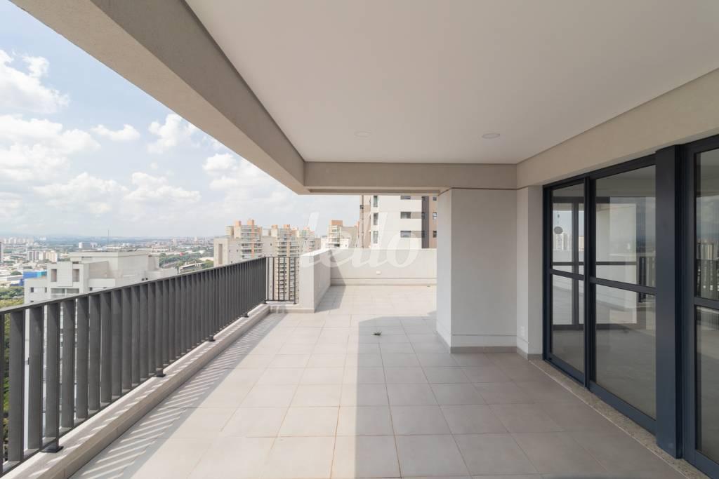 VARANDA de Apartamento à venda, cobertura - Padrão com 269 m², 4 quartos e 4 vagas em Tatuapé - São Paulo
