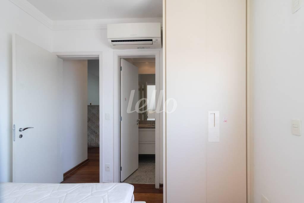 SUÍTE 3 de Apartamento à venda, cobertura - Padrão com 260 m², 4 quartos e 3 vagas em Vila Gomes Cardim - São Paulo