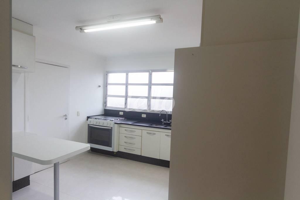 COZINHA de Apartamento à venda, Padrão com 140 m², 3 quartos e 1 vaga em Jardim Paulista - São Paulo