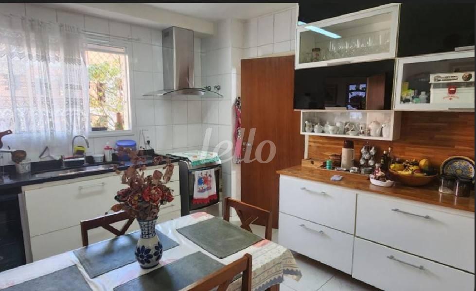 COZINHA de Apartamento à venda, Padrão com 110 m², 4 quartos e 3 vagas em Vila Clementino - São Paulo