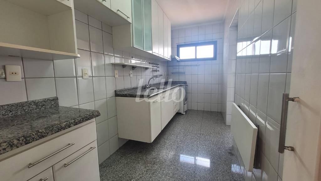 COZINHA de Apartamento à venda, Padrão com 61 m², 2 quartos e 2 vagas em Vila Bertioga - São Paulo