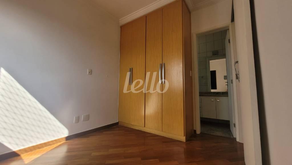 1º DORMITÓRIO SUÍTE de Apartamento à venda, Padrão com 61 m², 2 quartos e 2 vagas em Vila Bertioga - São Paulo