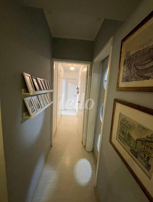 CORREDOR de Apartamento à venda, Padrão com 100 m², 3 quartos e 1 vaga em Vila Nova Conceição - São Paulo
