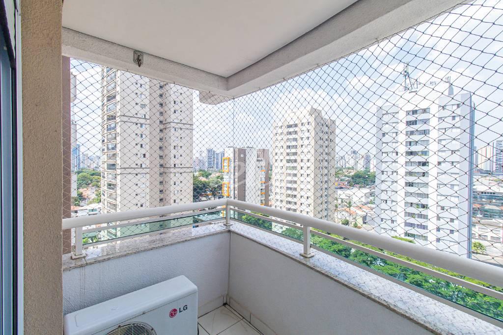 VARANDA de Apartamento para alugar, Padrão com 147 m², 3 quartos e 2 vagas em Vila Gertrudes - São Paulo