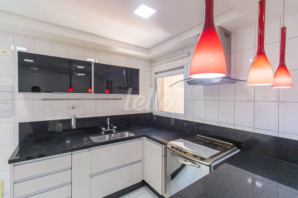 COZINHA de Apartamento para alugar, Padrão com 147 m², 3 quartos e 2 vagas em Vila Gertrudes - São Paulo