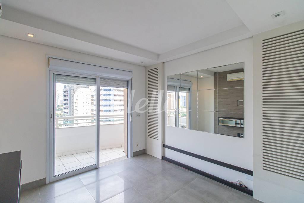 DORMITORIO 2 de Apartamento para alugar, Padrão com 147 m², 3 quartos e 2 vagas em Vila Gertrudes - São Paulo