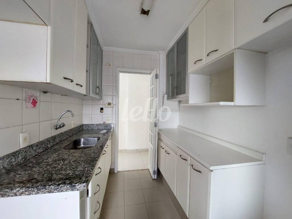 COZINHA de Apartamento para alugar, Padrão com 62 m², 3 quartos e 1 vaga em Vila Carrão - São Paulo