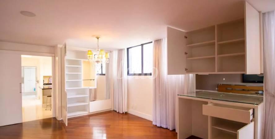 5 de Apartamento à venda, Padrão com 320 m², 4 quartos e 3 vagas em Jardim - Santo André