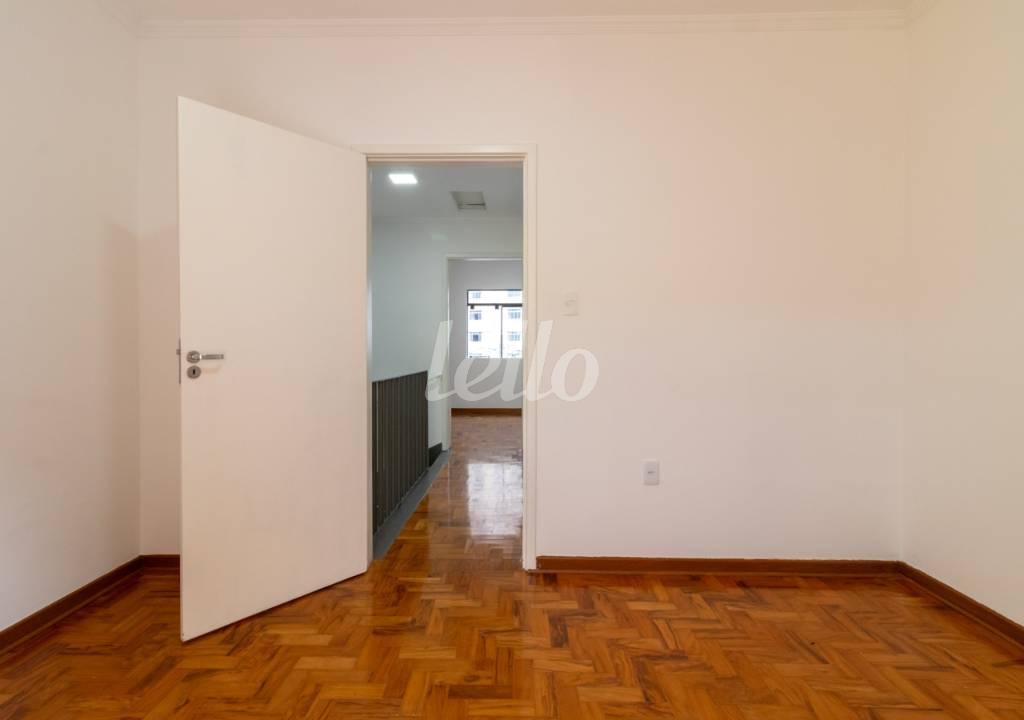 SALA de Casa para alugar, sobrado com 125 m², e 1 vaga em Jardim Das Bandeiras - São Paulo