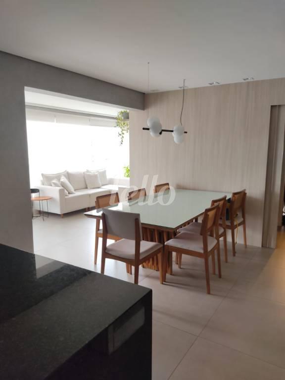 SALA de Apartamento à venda, Padrão com 92 m², 3 quartos e 3 vagas em Vila Carrão - São Paulo