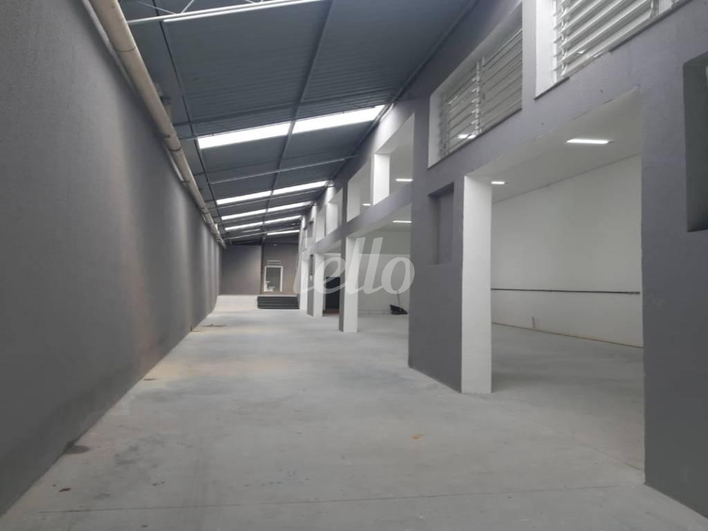 SALÃO de Salão para alugar, Padrão com 200 m², e em Brooklin Paulista - São Paulo