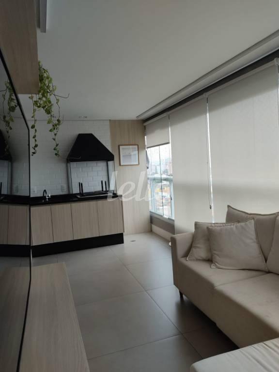 VARANDA GOURMET de Apartamento à venda, Padrão com 92 m², 3 quartos e 3 vagas em Vila Carrão - São Paulo