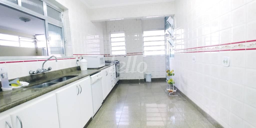 COZINHA de Apartamento para alugar, Padrão com 387 m², 4 quartos e 1 vaga em Bela Vista - São Paulo