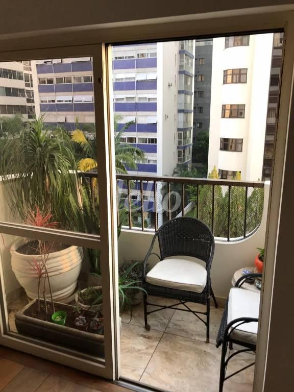 VARANDA de Apartamento para alugar, Padrão com 113 m², 1 quarto e 2 vagas em Consolação - São Paulo