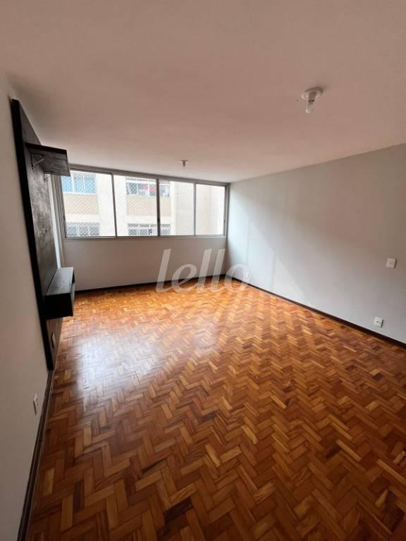 SALA de Apartamento à venda, Padrão com 96 m², 3 quartos e 1 vaga em Indianópolis - São Paulo
