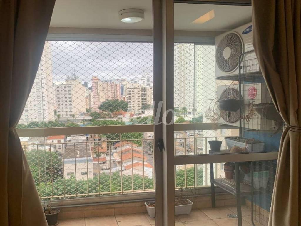 VARANDA de Apartamento à venda, Padrão com 100 m², 3 quartos e 2 vagas em Aclimação - São Paulo