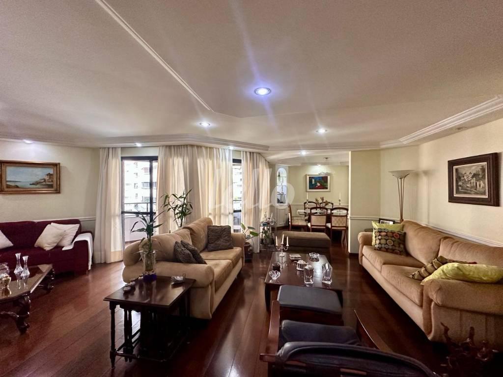 SALA de Apartamento à venda, Padrão com 210 m², 3 quartos e 3 vagas em Vila Uberabinha - São Paulo