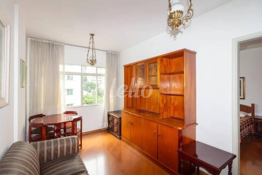 LIVING de Apartamento à venda, Padrão com 47 m², 1 quarto e em Jardim Paulista - São Paulo