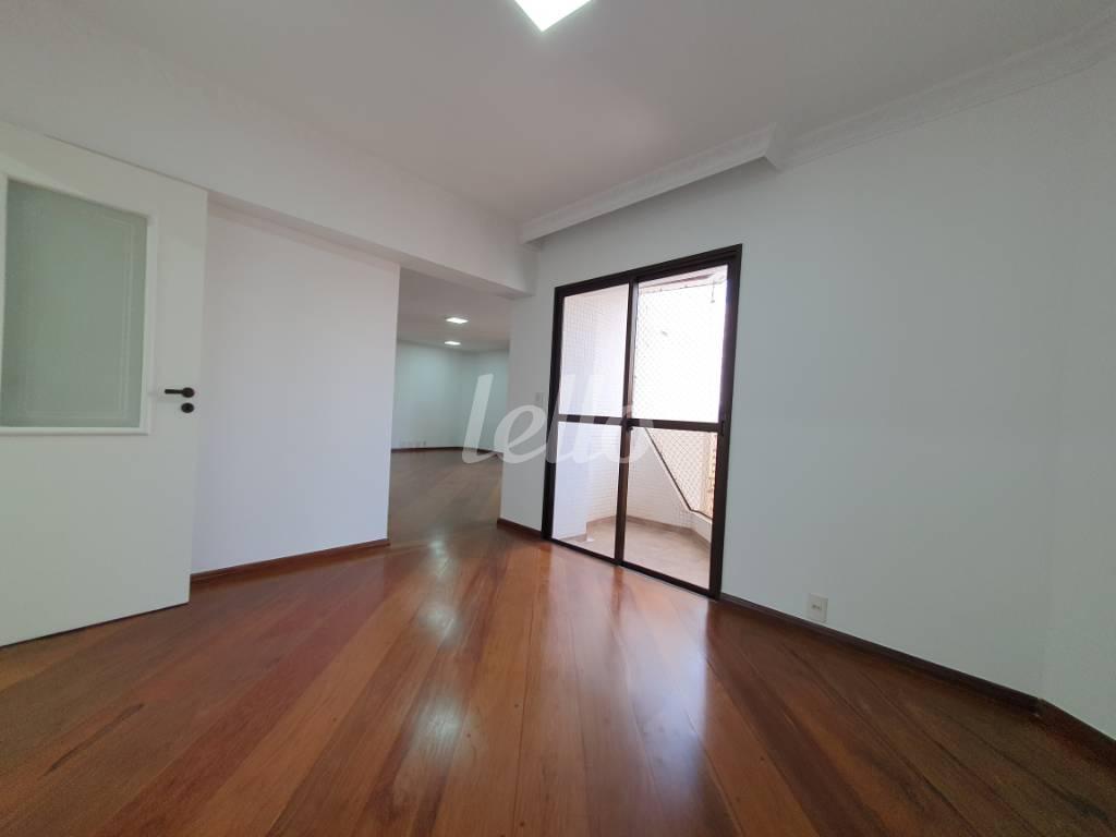 SALA de Apartamento à venda, Padrão com 200 m², 3 quartos e 4 vagas em Santana - São Paulo