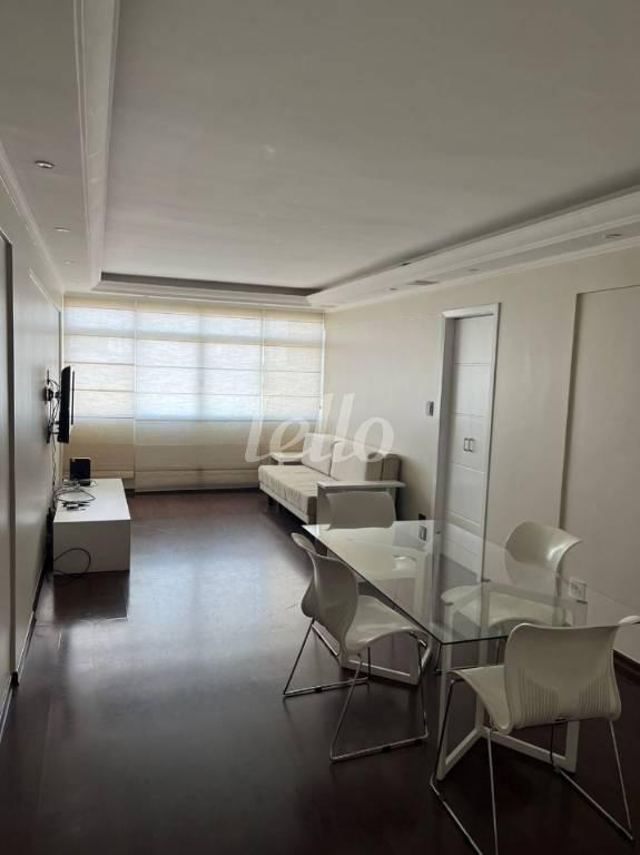 SALA de Apartamento à venda, Padrão com 110 m², 2 quartos e 1 vaga em Indianópolis - São Paulo