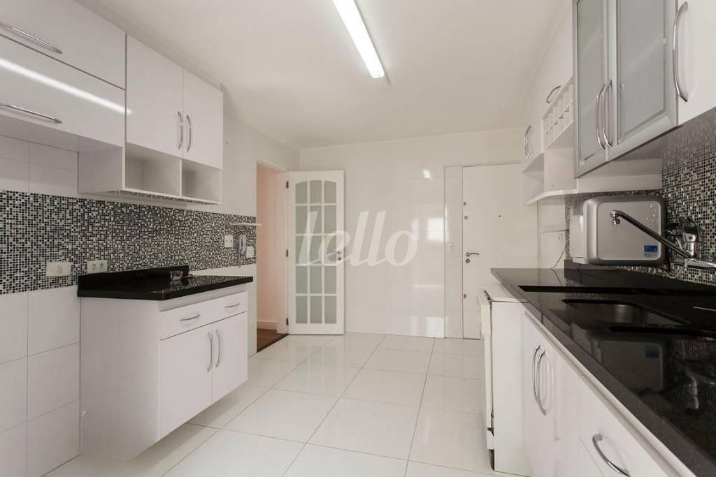 COZINHA de Apartamento à venda, Padrão com 126 m², 3 quartos e 2 vagas em Vila Mariana - São Paulo