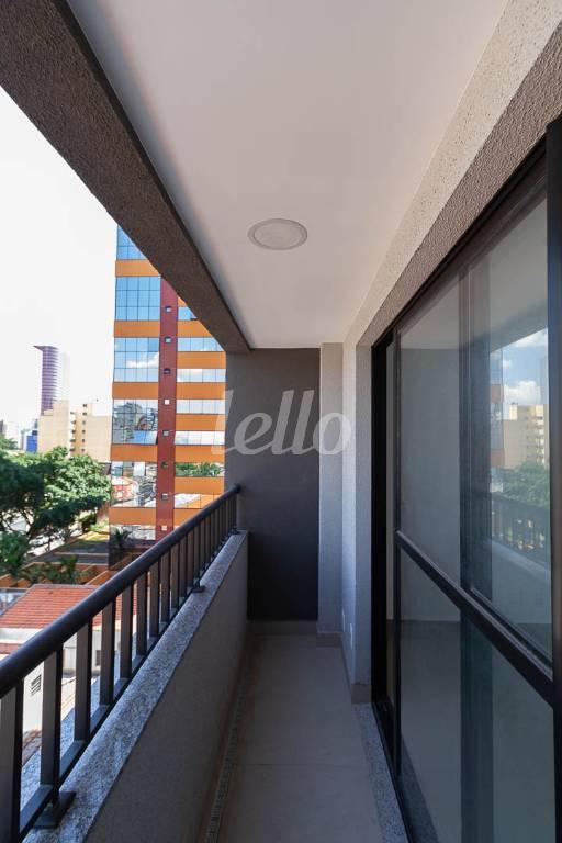 VARANDA de Apartamento para alugar, Padrão com 25 m², 1 quarto e em Pinheiros - São Paulo