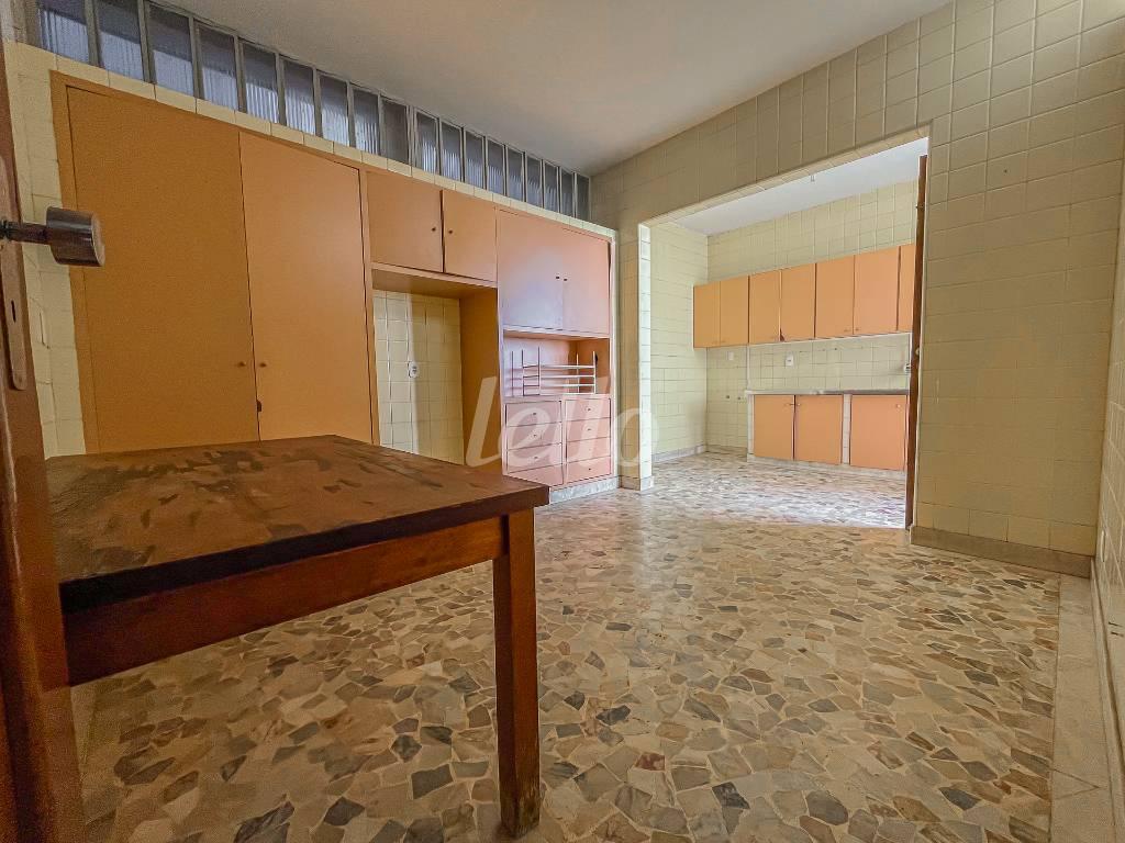 COZINHA de Casa para alugar, sobrado com 220 m², 4 quartos e 4 vagas em Vila Mariana - São Paulo