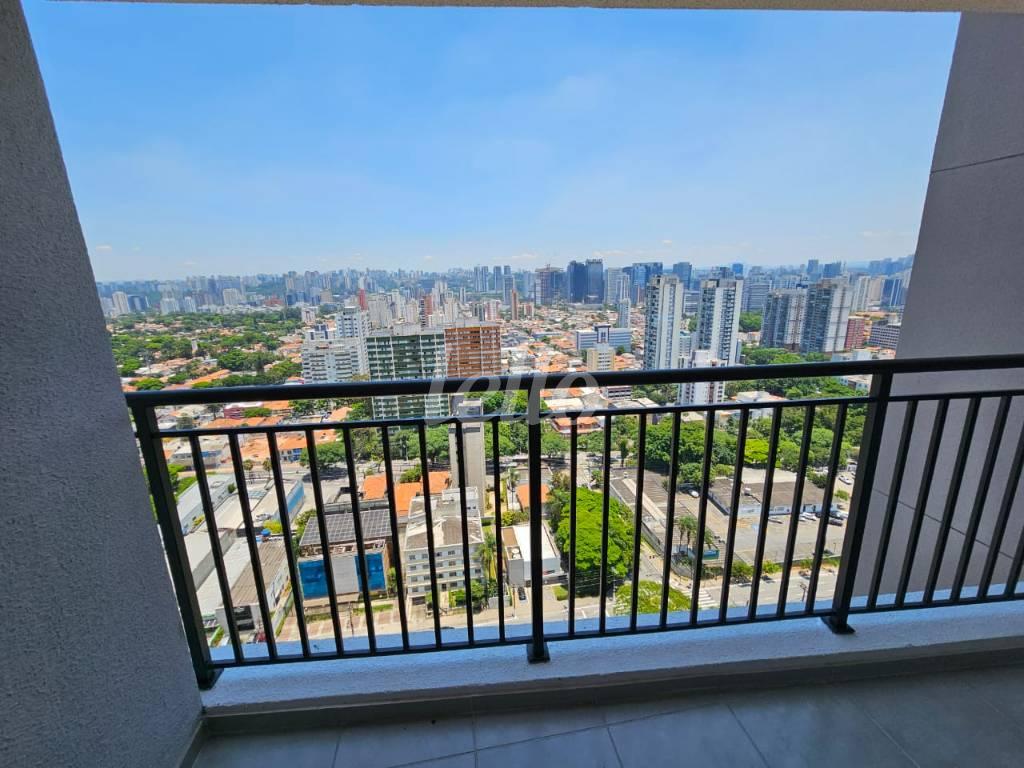 VISTA de Apartamento à venda, Padrão com 33 m², 1 quarto e 1 vaga em Santo Amaro - São Paulo