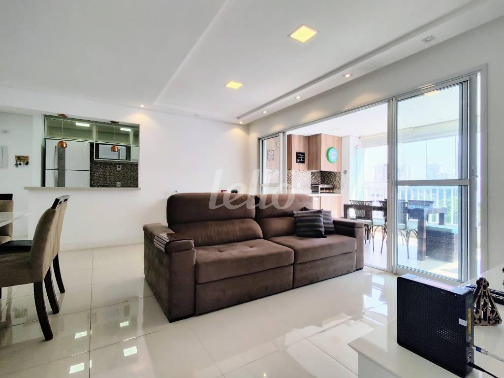 LIVING de Apartamento à venda, Padrão com 87 m², 2 quartos e 2 vagas em Vila Prudente - São Paulo