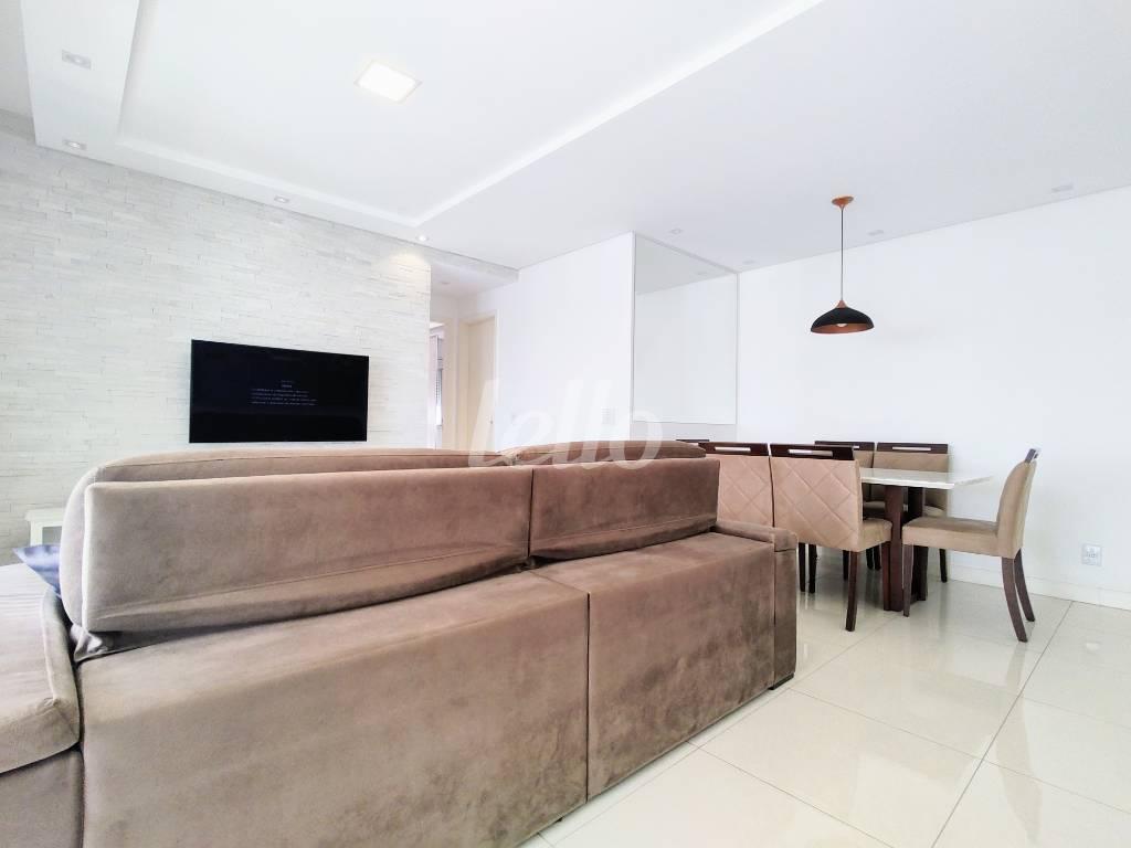 LIVING de Apartamento à venda, Padrão com 87 m², 2 quartos e 2 vagas em Vila Prudente - São Paulo