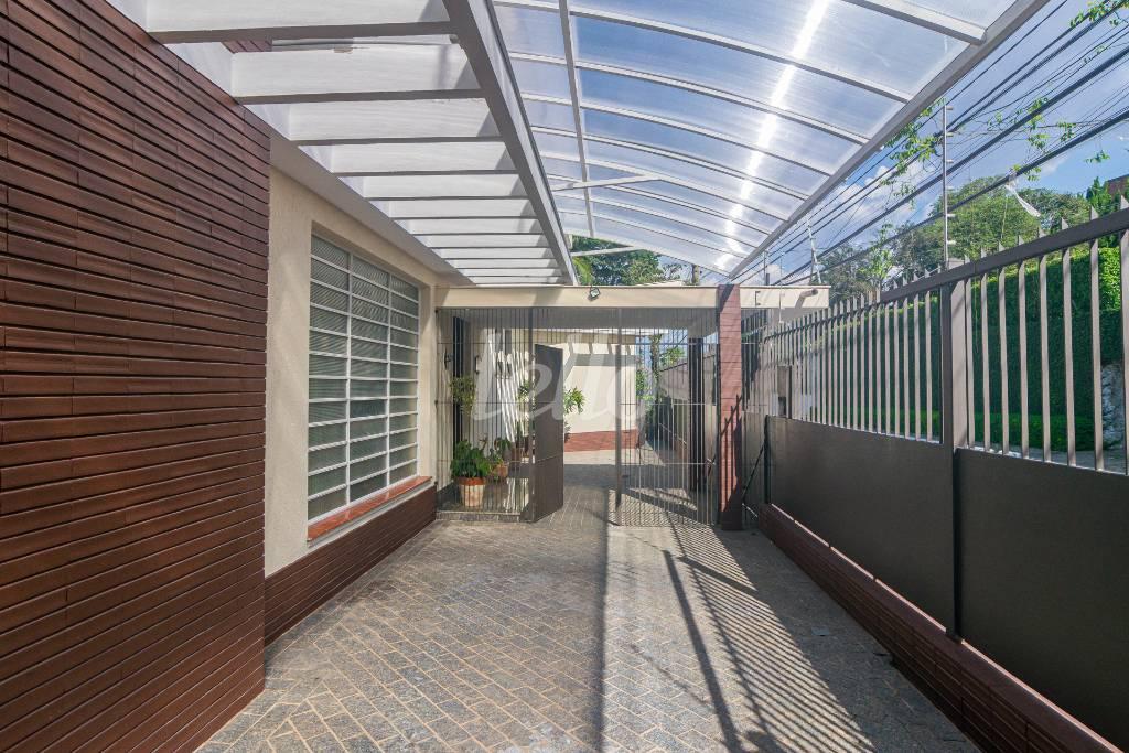 GARAGEM de Casa à venda, sobrado com 413 m², 4 quartos e 5 vagas em Tucuruvi - São Paulo