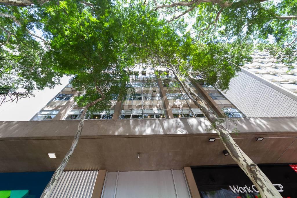FACHADA de Sala / Conjunto para alugar, Padrão com 211 m², e 1 vaga em Jardim Paulistano - São Paulo