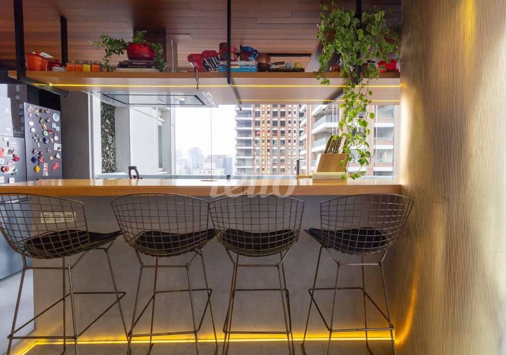 COZINHA de Apartamento à venda, Padrão com 108 m², 2 quartos e 2 vagas em Itaim Bibi - São Paulo