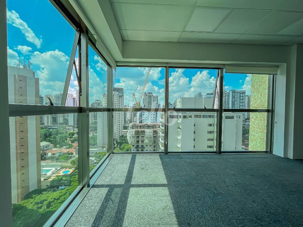005 de Sala / Conjunto para alugar, Padrão com 157 m², e 4 vagas em Brooklin Paulista - São Paulo