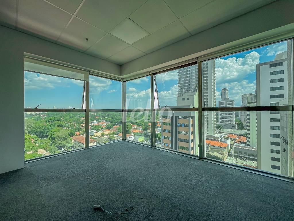 007 de Sala / Conjunto para alugar, Padrão com 193 m², e 6 vagas em Brooklin Paulista - São Paulo
