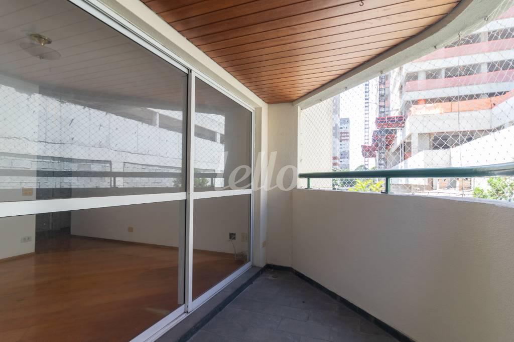 VARANDA de Apartamento à venda, Padrão com 90 m², 3 quartos e 2 vagas em Vila Gomes Cardim - São Paulo