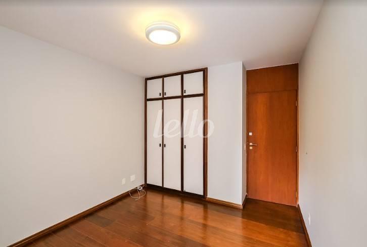 SUITE de Apartamento à venda, Padrão com 185 m², 4 quartos e 3 vagas em Paraíso - São Paulo