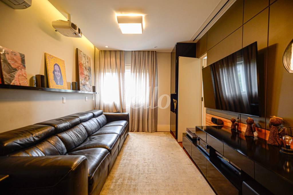 SALA TV de Apartamento à venda, Padrão com 228 m², 4 quartos e 4 vagas em Planalto Paulista - São Paulo