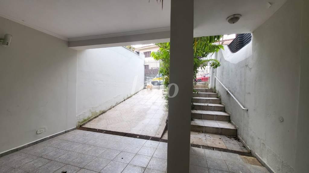 F de Casa à venda, sobrado com 200 m², 3 quartos e 3 vagas em Vila Santos - São Paulo