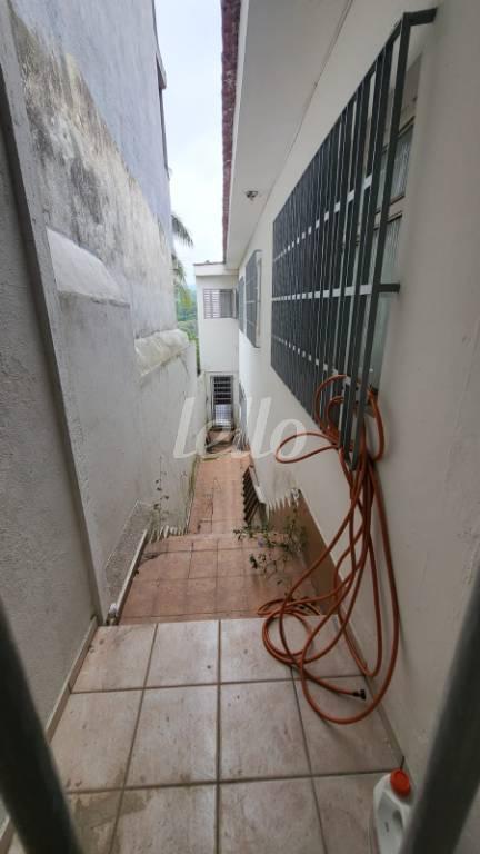 F de Casa à venda, sobrado com 200 m², 3 quartos e 3 vagas em Vila Santos - São Paulo