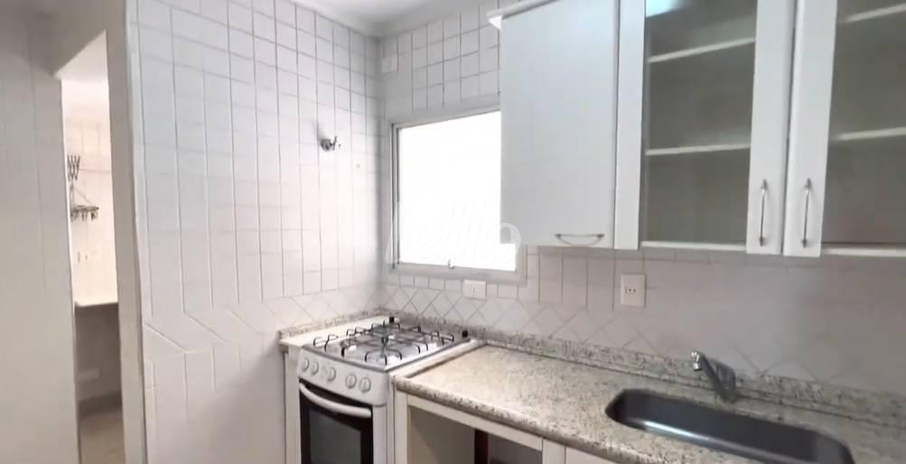 COZINHA de Apartamento para alugar, Padrão com 67 m², 2 quartos e 1 vaga em Vila Nova Conceição - São Paulo