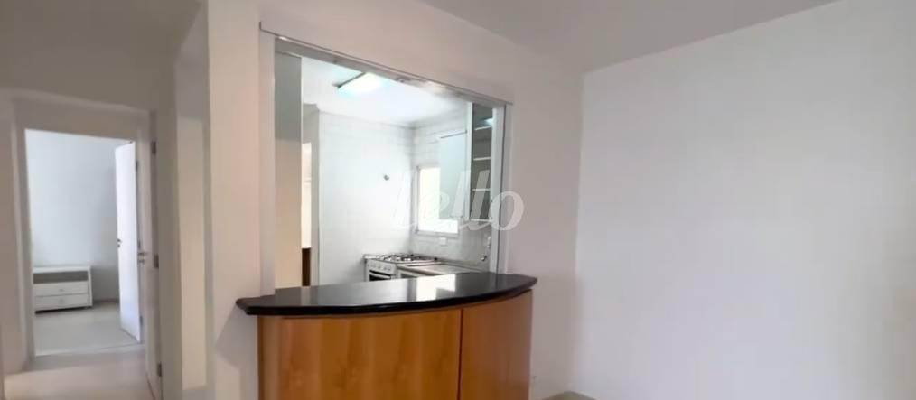 SALA de Apartamento para alugar, Padrão com 67 m², 2 quartos e 1 vaga em Vila Nova Conceição - São Paulo