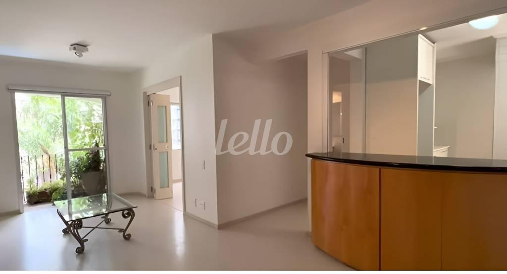 SALA de Apartamento para alugar, Padrão com 67 m², 2 quartos e 1 vaga em Vila Nova Conceição - São Paulo