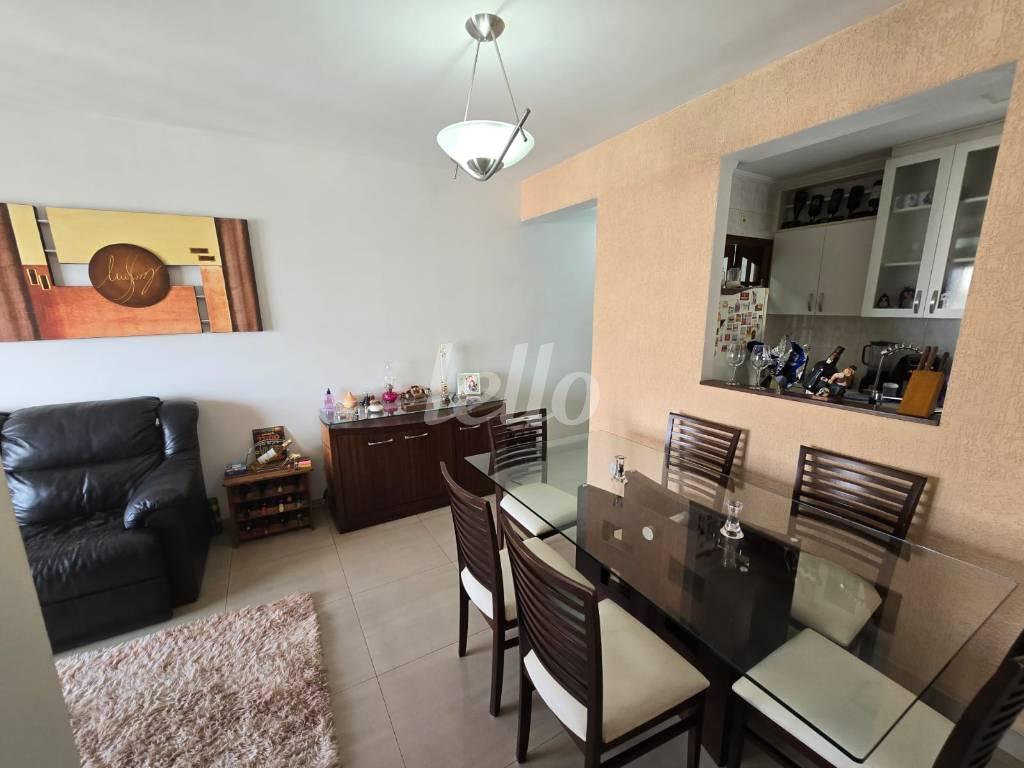 LIVING de Apartamento à venda, Padrão com 78 m², 3 quartos e 2 vagas em Vila Gumercindo - São Paulo