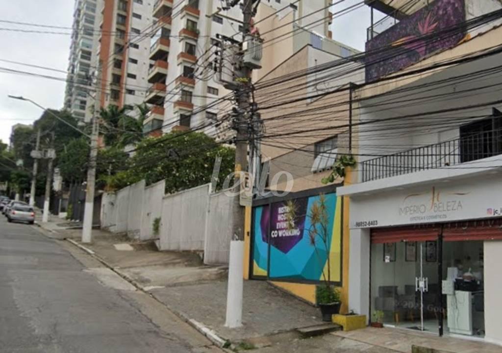 FACHADA de Prédio Comercial para alugar, Monousuário com 1000 m², e em JD. Portal I e Ii - São Paulo