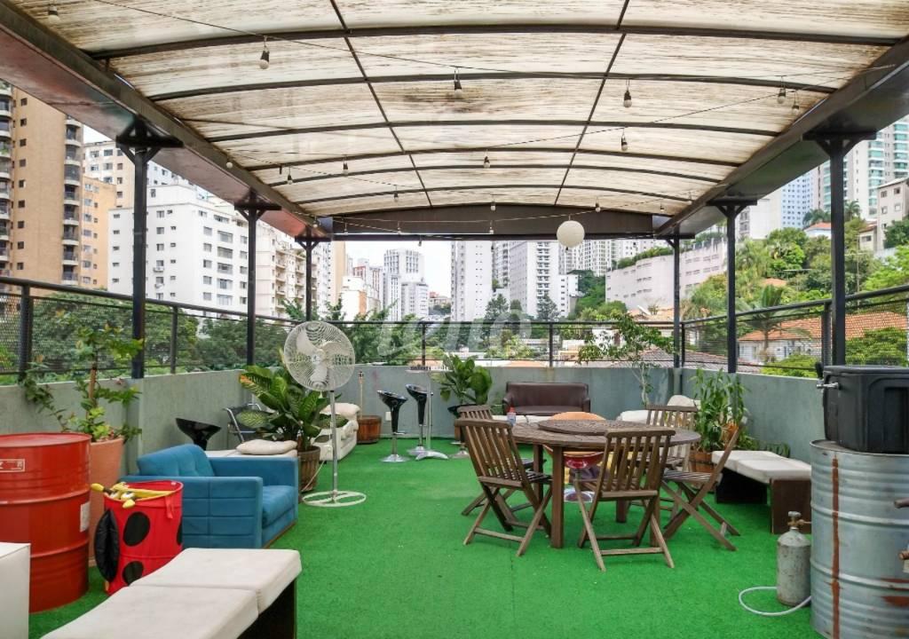 SALA de Prédio Comercial para alugar, Monousuário com 1000 m², e em JD. Portal I e Ii - São Paulo