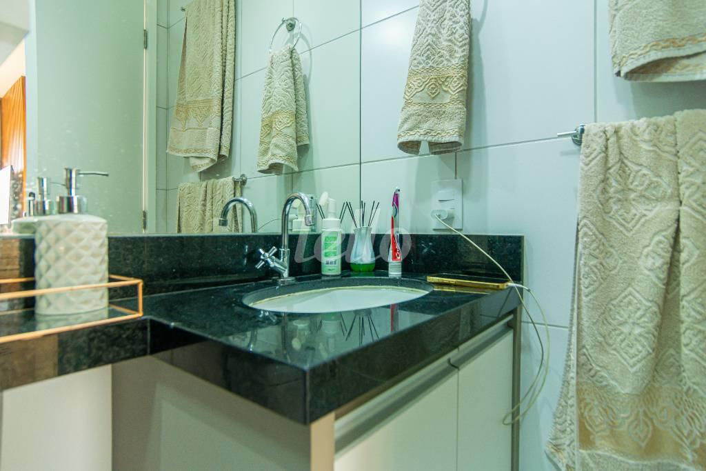 BANHEIRO SOCIAL de Apartamento para alugar, Padrão com 45 m², 2 quartos e 1 vaga em Vila Invernada - São Paulo