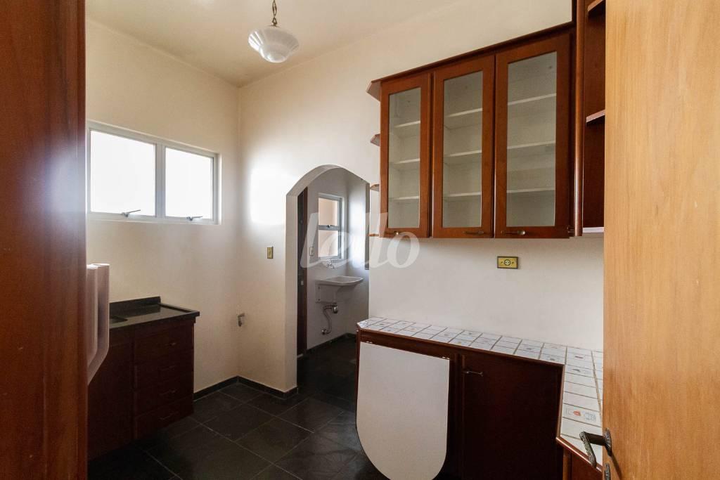 COZINHA de Apartamento para alugar, Padrão com 90 m², 2 quartos e em Cerqueira César - São Paulo