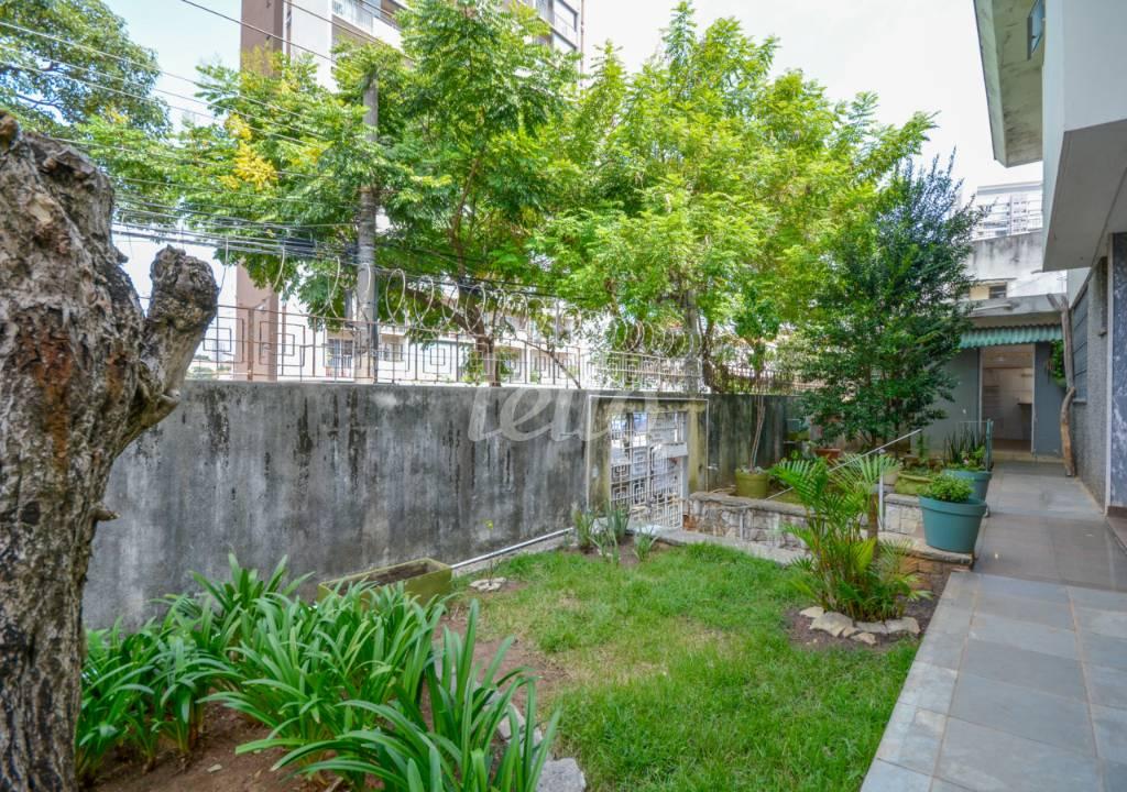 ÁREA EXTERNA de Casa para alugar, sobrado com 275 m², e 2 vagas em Jardim da Glória - São Paulo