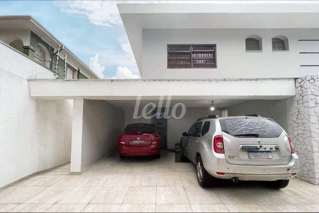 GARAGEM de Casa para alugar, sobrado com 600 m², 5 quartos e 4 vagas em Alto da Lapa - São Paulo